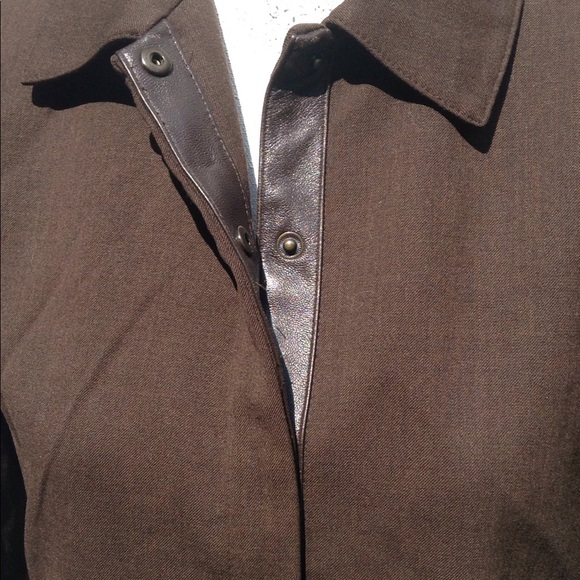 "Jone's New York" Women's Suit Jacket! - Picture 2 of 3